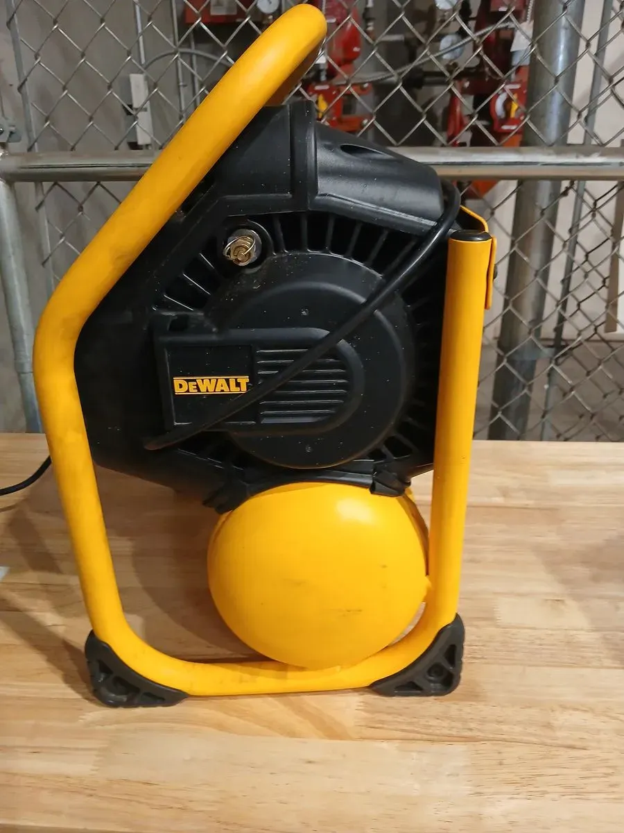 DEWALT 2.5 Gal. Portable Electric Heavy Duty 200 PSI Quiet Air Compressor - image 3