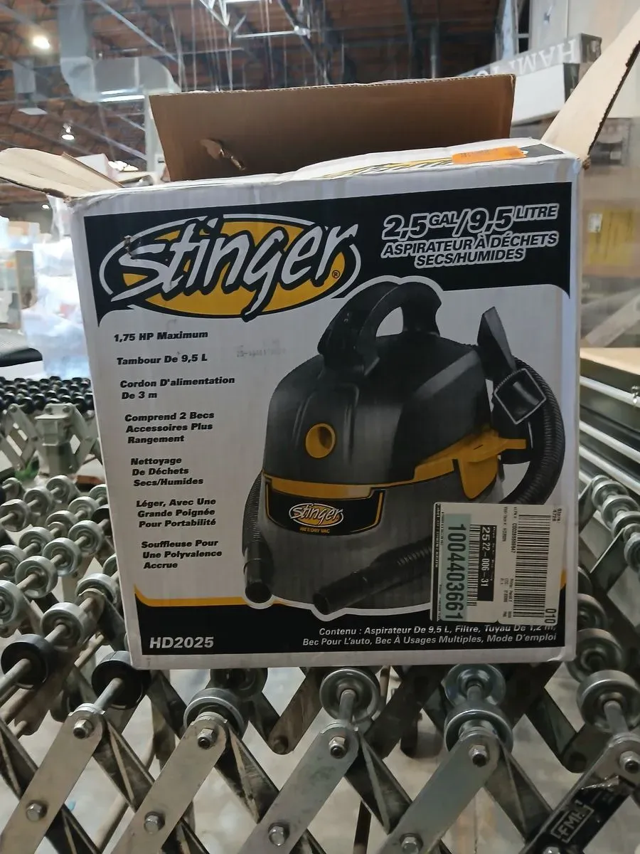 Stinger Compact Wet/Dry Vac - image 3