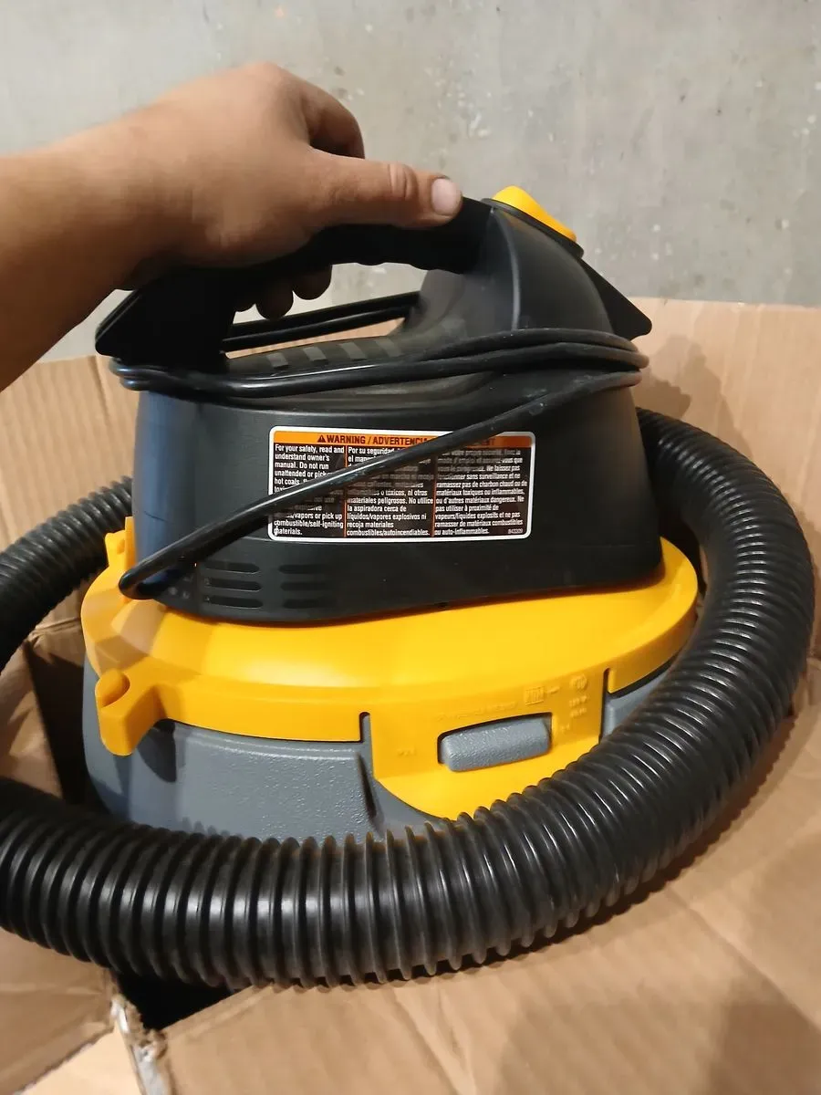 Stinger 2 Gal. 2.5 Peak HP Small Shop Vacuum Wet Dry Vac with Filter Bag, Hose, Utility Nozzle and Car Nozzle Attachments - image 4