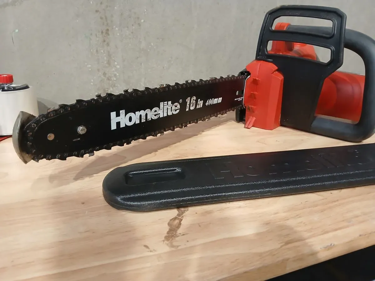 Homelite 16-Inch Electric Chainsaw - image 2