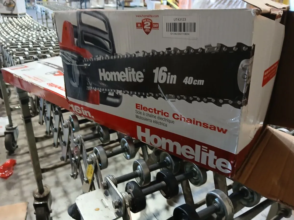 Homelite 16-Inch Electric Chainsaw - image 3