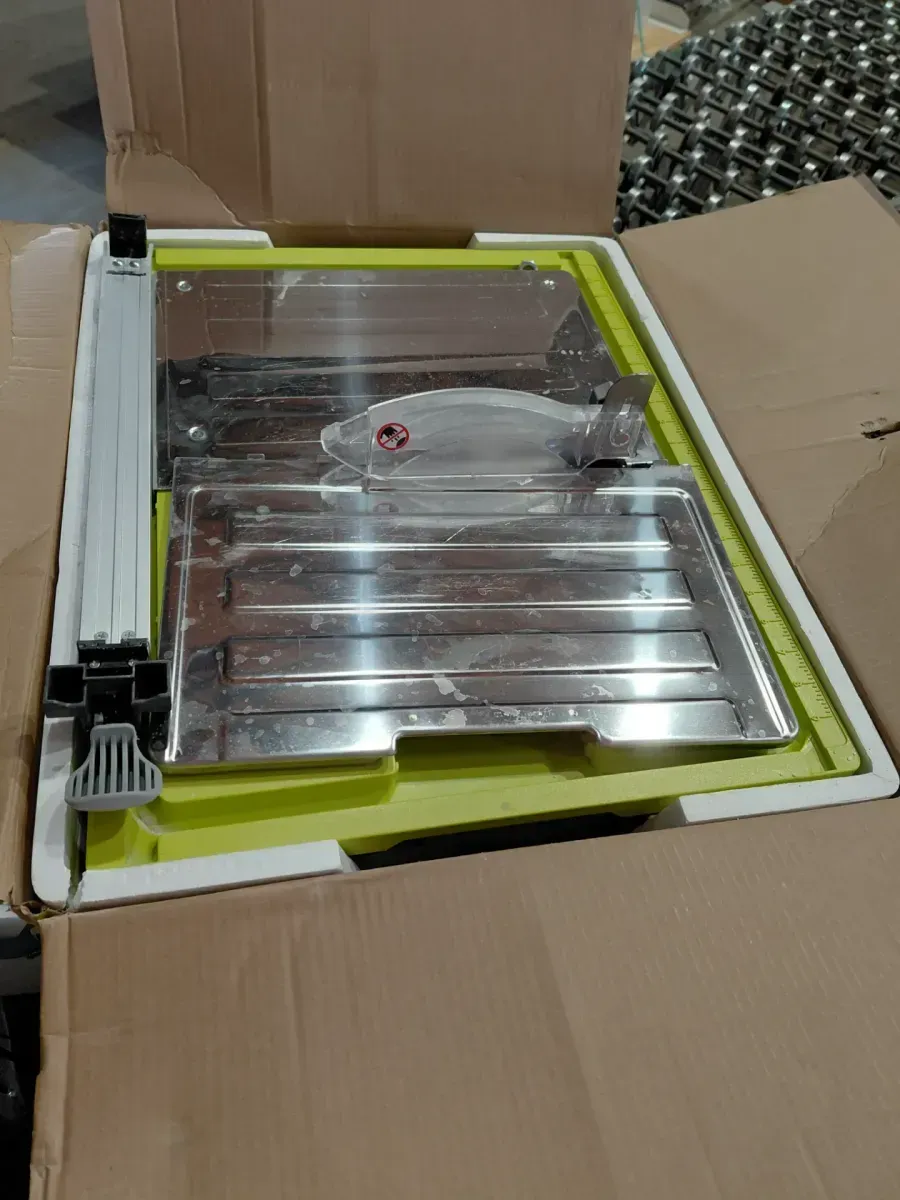 RYOBI 4.8 -Amps 7 in. Blade Corded Tabletop Wet Tile Saw - image 3