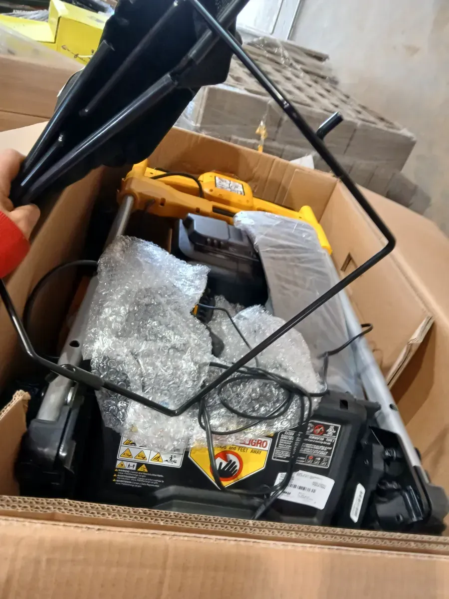 DEWALT 2x20V MAX 21 in. Cordless Battery Powered Self Propelled Lawn Mower Kit with (2) 10 Ah Batteries and Chargers - image 4