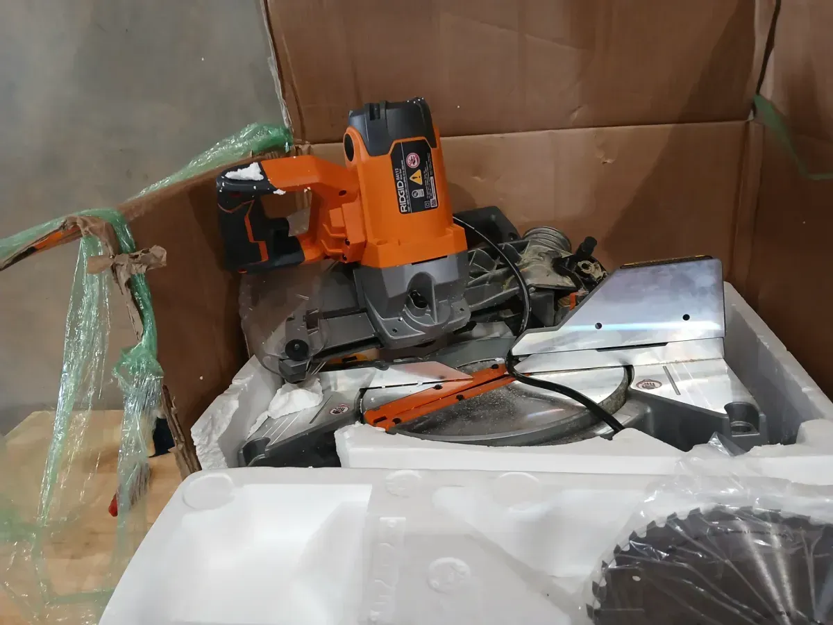 RIDGID 15 Amp 10 in. Corded Dual Bevel Miter Saw with LED Cut Line Indicator - image 3