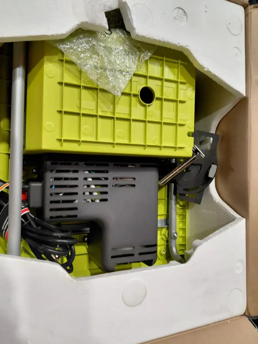 RYOBI 4.8 -Amps 7 in. Blade Corded Tabletop Wet Tile Saw - image 4