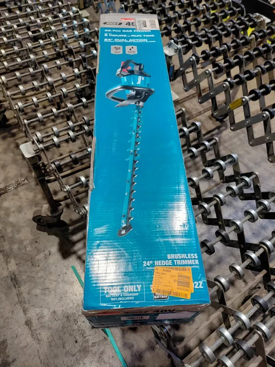 Makita XGT 40V max Brushless Cordless 24 in. Hedge Trimmer (Tool Only) - image 4
