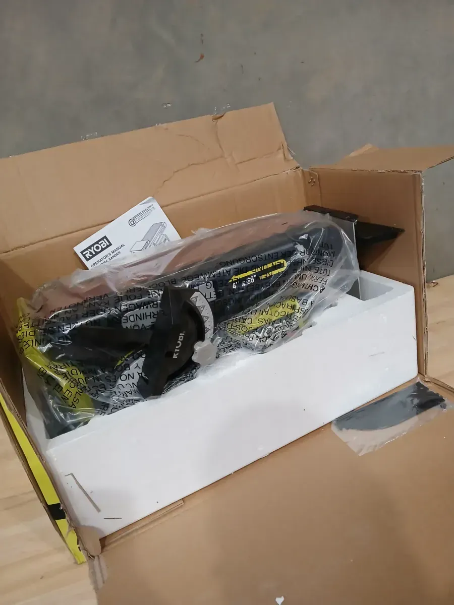 RYOBI Corded 4 in x 36 in. Belt and 6 in. Disc Sander - image 4