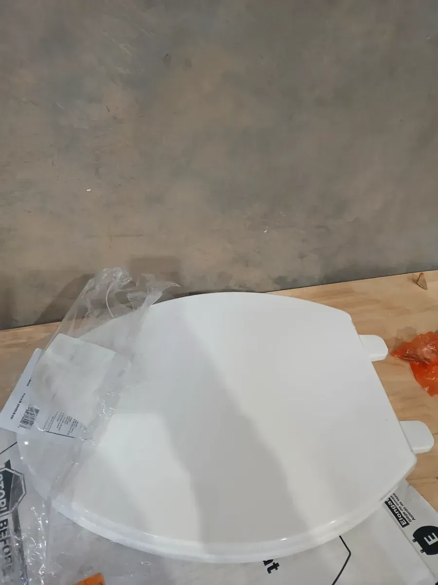 KOHLER Wellworth Elongated Grip Tight Bumpers Toilet Seat in White - image 4