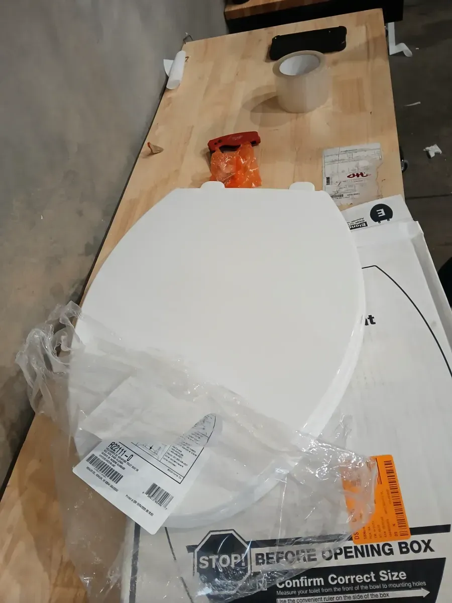 KOHLER Stonewood Elongated Toilet Seat in White - image 3