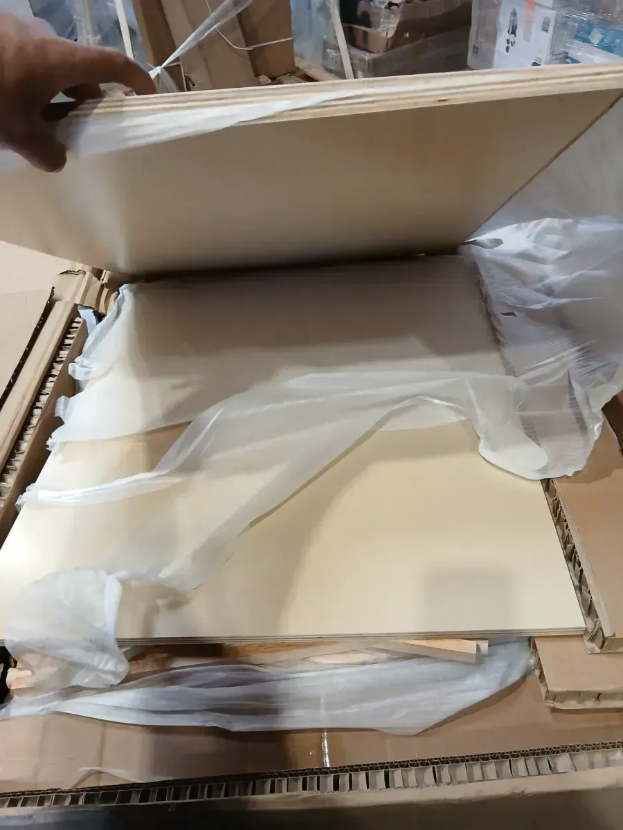 Hampton Bay Avondale 30 in. W x 24 in. D x 34.5 in. H Ready to Assemble Plywood Shaker Drawer Base Kitchen Cabinet in Alpine White - image 4