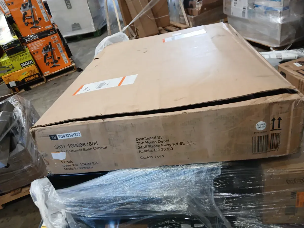 Hampton Bay Avondale 30 in. W x 24 in. D x 34.5 in. H Ready to Assemble Plywood Shaker Drawer Base Kitchen Cabinet in Alpine White - image 2