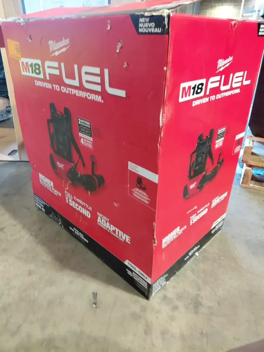 Milwaukee M18 FUEL 155 MPH 650 CFM 18-Volt Lithium-Ion Brushless Cordless Dual Battery Backpack Blower (Tool Only) - image 4