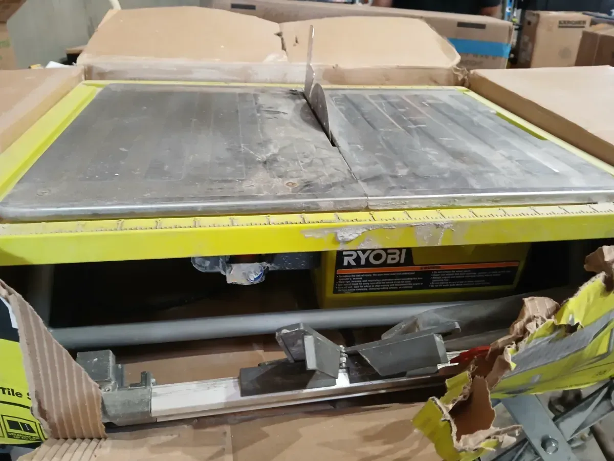 RYOBI 4.8 -Amps 7 in. Blade Corded Tabletop Wet Tile Saw - image 4
