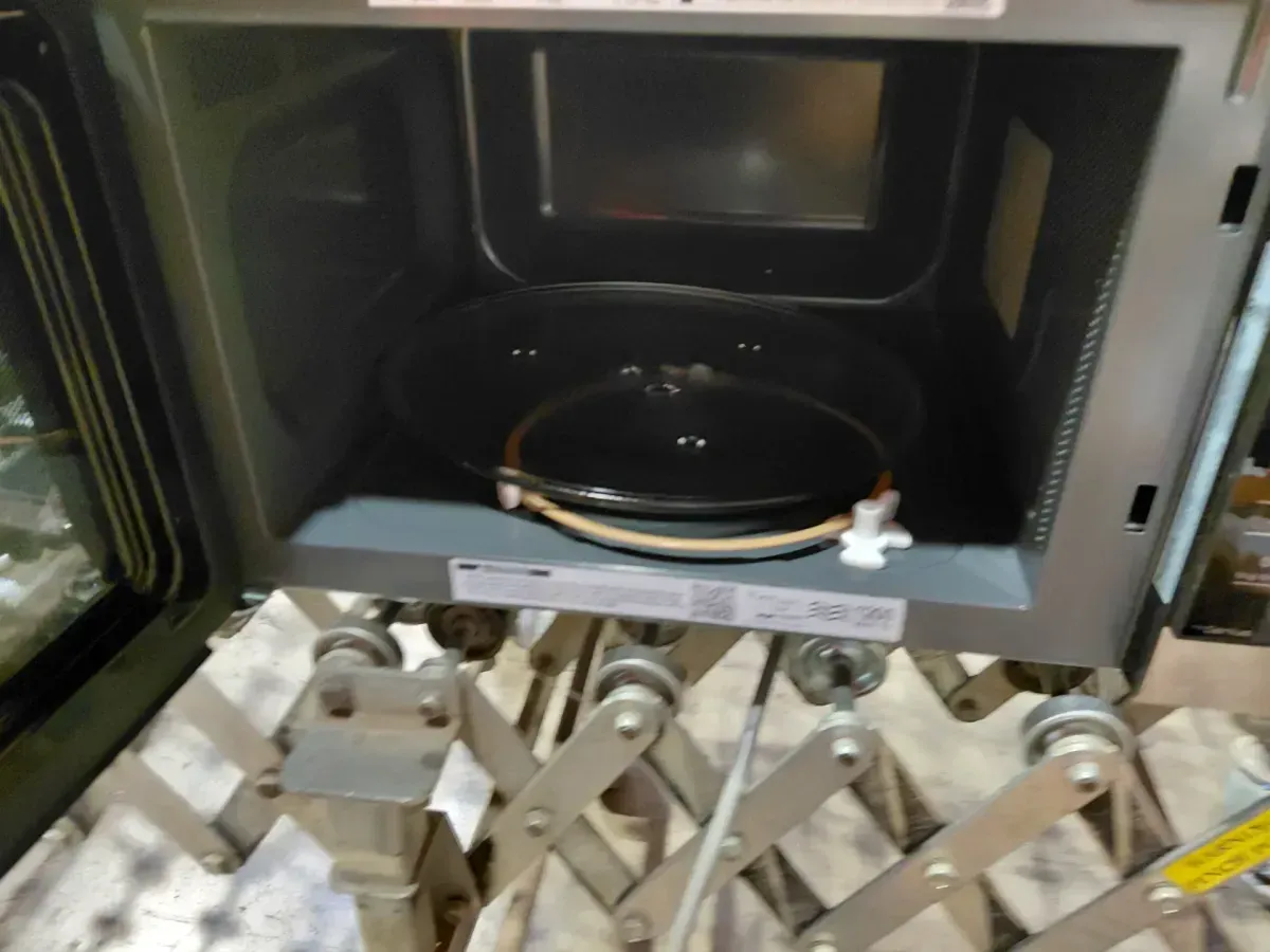 Panasonic Genius Sensor Inverter Microwave Oven 1200W - Model NN-SC73LS - image 2