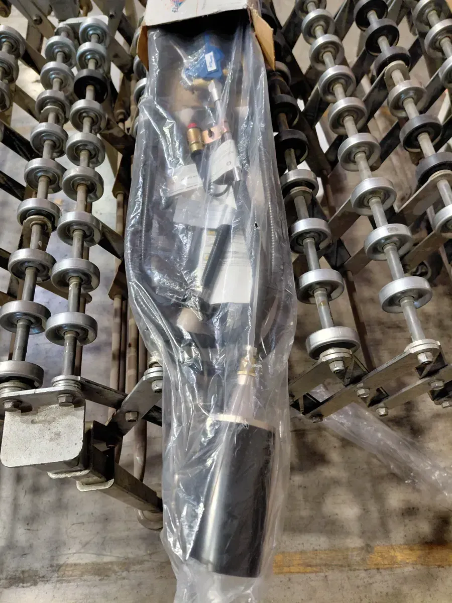 Flame King 340,000 BTU Propane Torch Self Igniting with Turbo Blast Trigger and Flow Valve - image 2