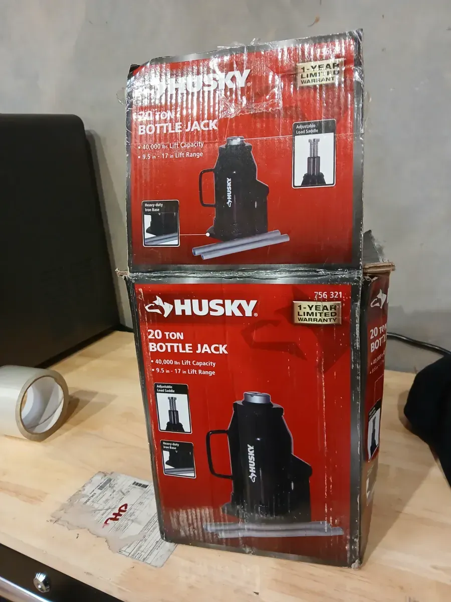 Husky 20-Ton Hydraulic Bottle Car Jack - image 2