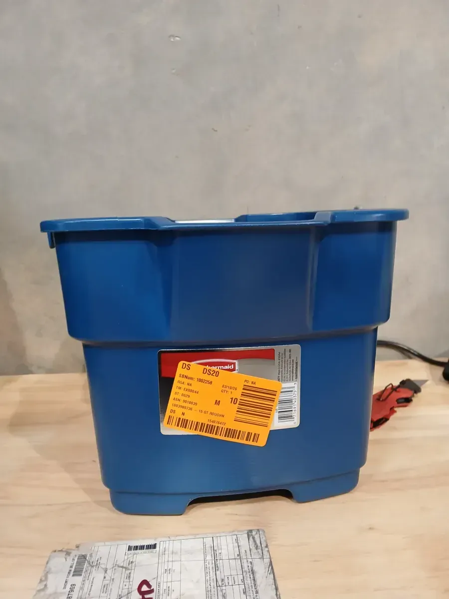 Rubbermaid Roughneck 3-3/4 Gal. Royal Blue Plastic Bucket - image 2