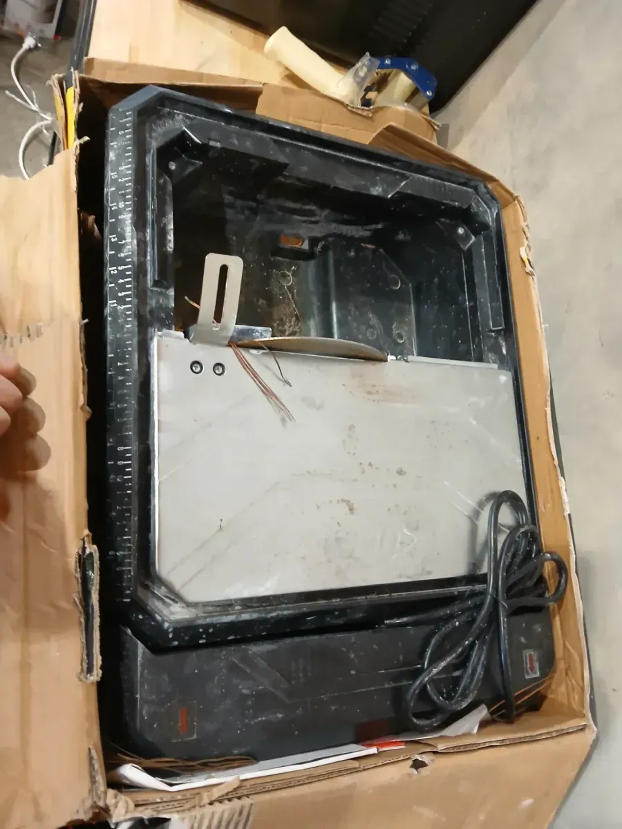 QEP 700XT 3/4 HP Wet Tile Saw with 7 in. Blade and Table Extension - image 4