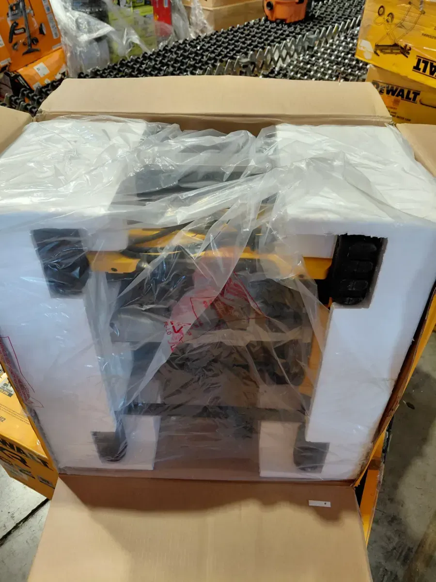 DEWALT 15 Amp Corded 8-1/4 in. Compact Portable Jobsite Tablesaw (Stand Not Included) - image 2