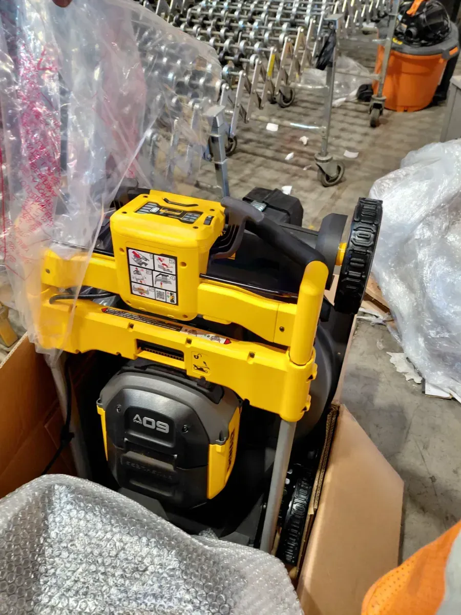 DEWALT FLEXVOLT 2x60V MAX 21 in. Cordless Battery Powered Self Propelled Lawn Mower Kit with (2) 4.0 Ah Batteries and Chargers - image 2