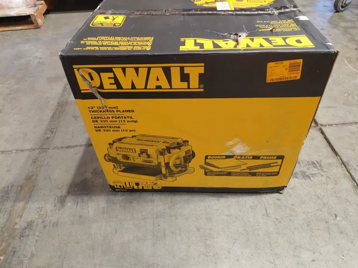 DEWALT 15 Amp Corded 13 in. Heavy-Duty 2-Speed Bench Planer with (3) Knives, In Feed Table and Out Feed Table - image 4