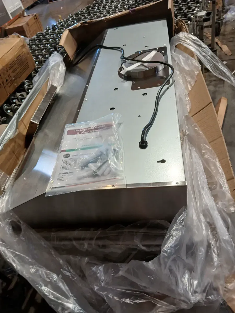 Throes 42 in. 600 CFM Ducted Under Cabinet Range Hood in Stainless Steel with 3-Venting Option, LCD Knob Control and LED Light - image 2