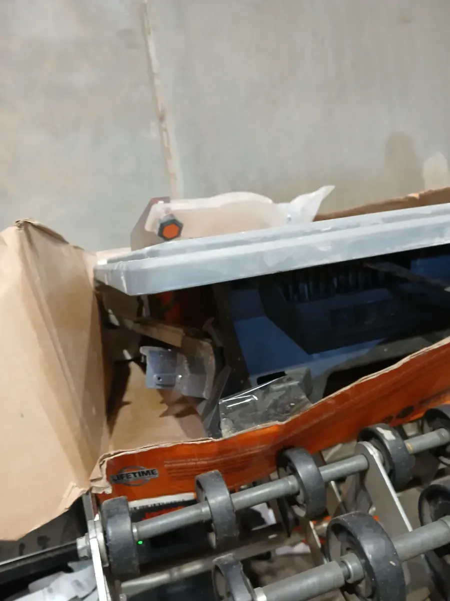 RIDGID 6.5-Amp 7 in. Blade Corded Table Top Wet Tile Saw - image 4