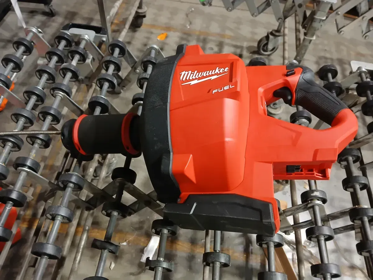 M18 FUEL 18-Volt Lithium-Iron Cordless Plumbing Drain Snake Auger Kit with w/ CABLE DRIVE & 5/16 in. x 35 ft. Cable - image 2