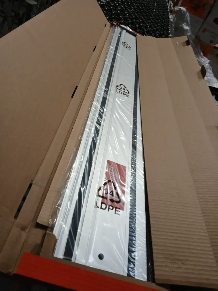 Milwaukee M18 FUEL 18-Volt Lithium-Ion Brushless Cordless 55 in. Track Saw Rail - image 5