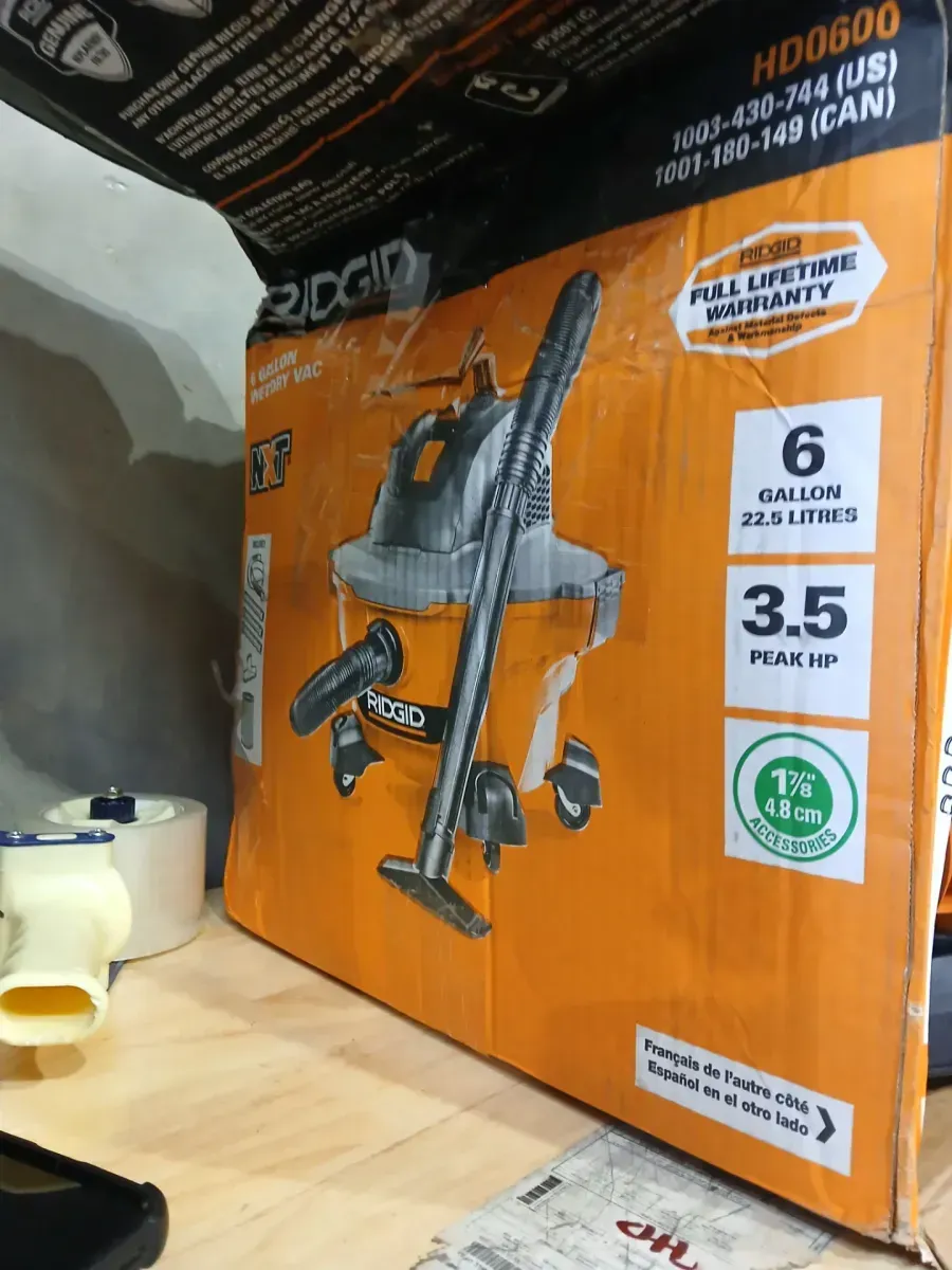 RIDGID 6 Gal. 3.5 Peak HP NXT Shop Vacuum Wet Dry Vac with General Debris Filter, Locking Hose and Attachments HD06001 - image 2