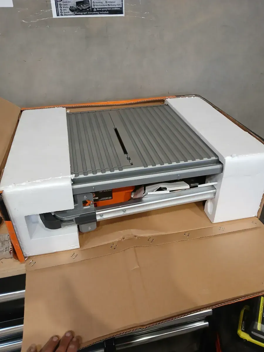 RIDGID 6.5-Amp 7 in. Blade Corded Table Top Wet Tile Saw - image 3