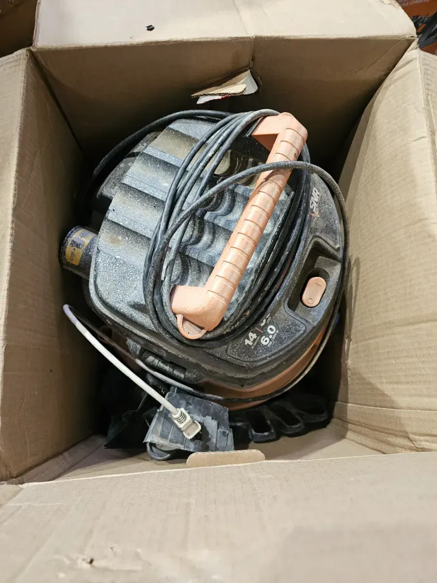 RIDGID 16 Gal. 5.0 Peak HP NXT Shop Vacuum Wet Dry Vac with General Debris Filter, Locking Hose and Attachments HD1640 - image 3