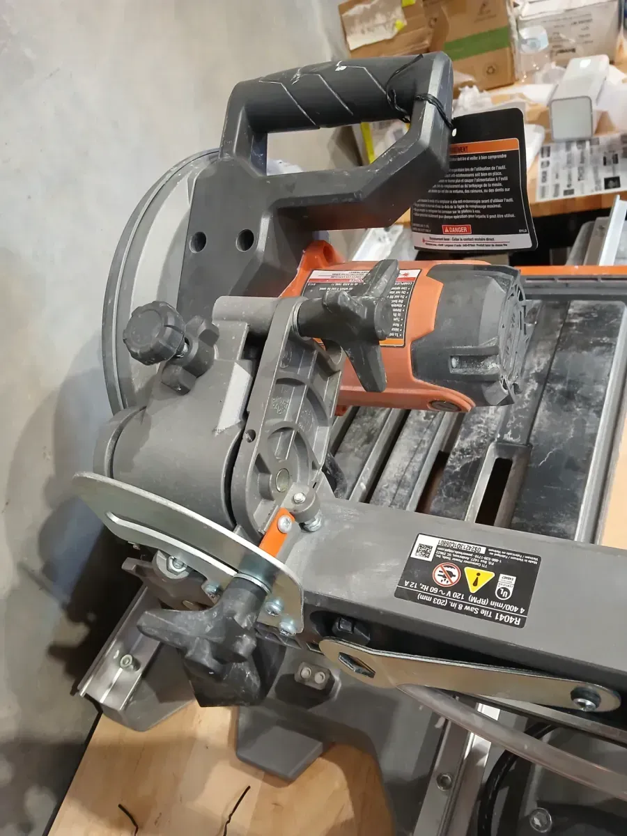 RIDGID 12 Amp 8 in. Blade Corded Wet Tile Saw with Extended Rip - image 5