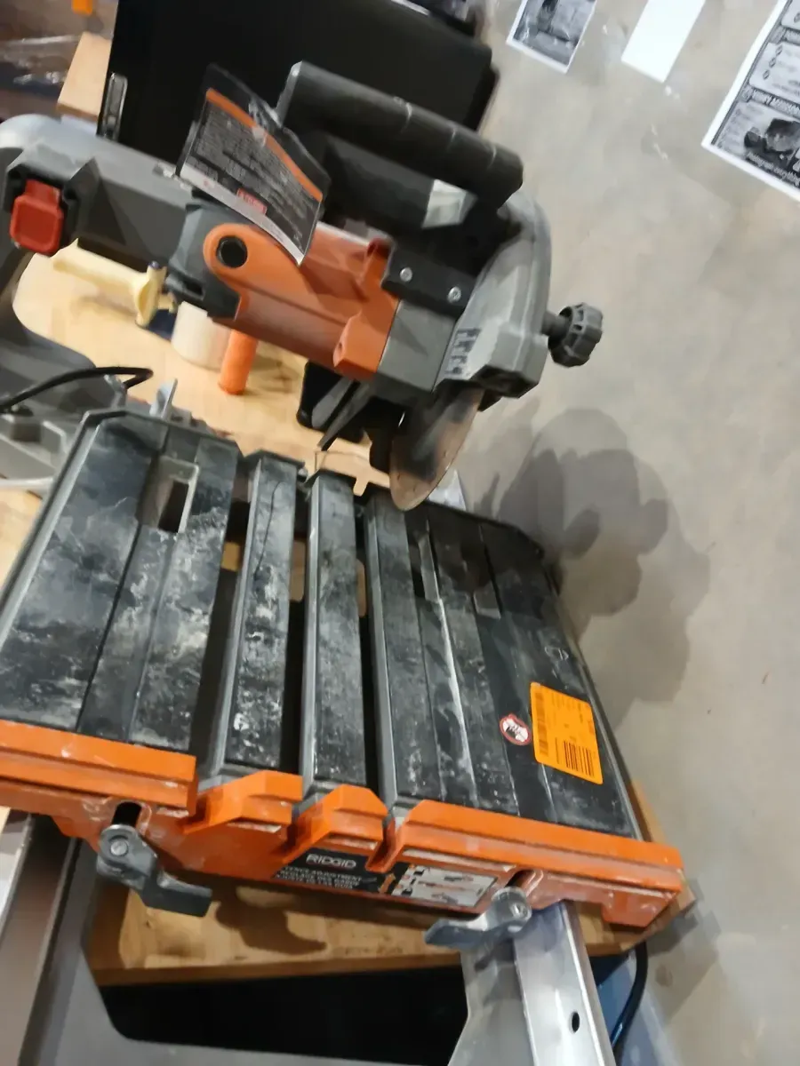 RIDGID 12 Amp 8 in. Blade Corded Wet Tile Saw with Extended Rip - image 4