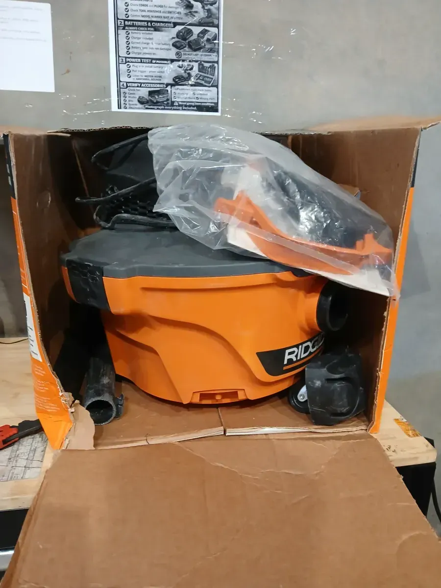 RIDGID 6 Gal. 3.5 Peak HP NXT Shop Vacuum Wet Dry Vac with General Debris Filter, Locking Hose and Attachments HD06001 - image 3