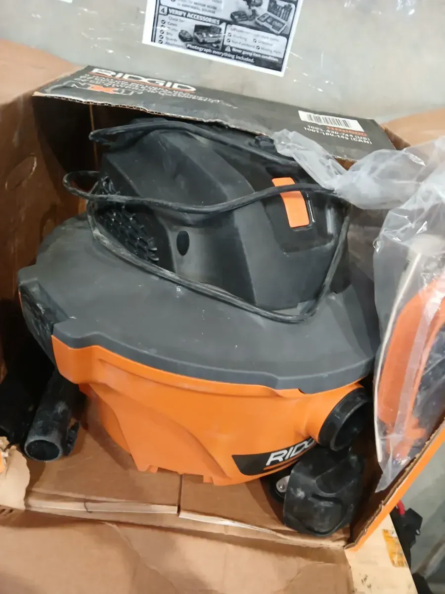 RIDGID 6 Gal. 3.5 Peak HP NXT Shop Vacuum Wet Dry Vac with General Debris Filter, Locking Hose and Attachments HD06001 - image 5