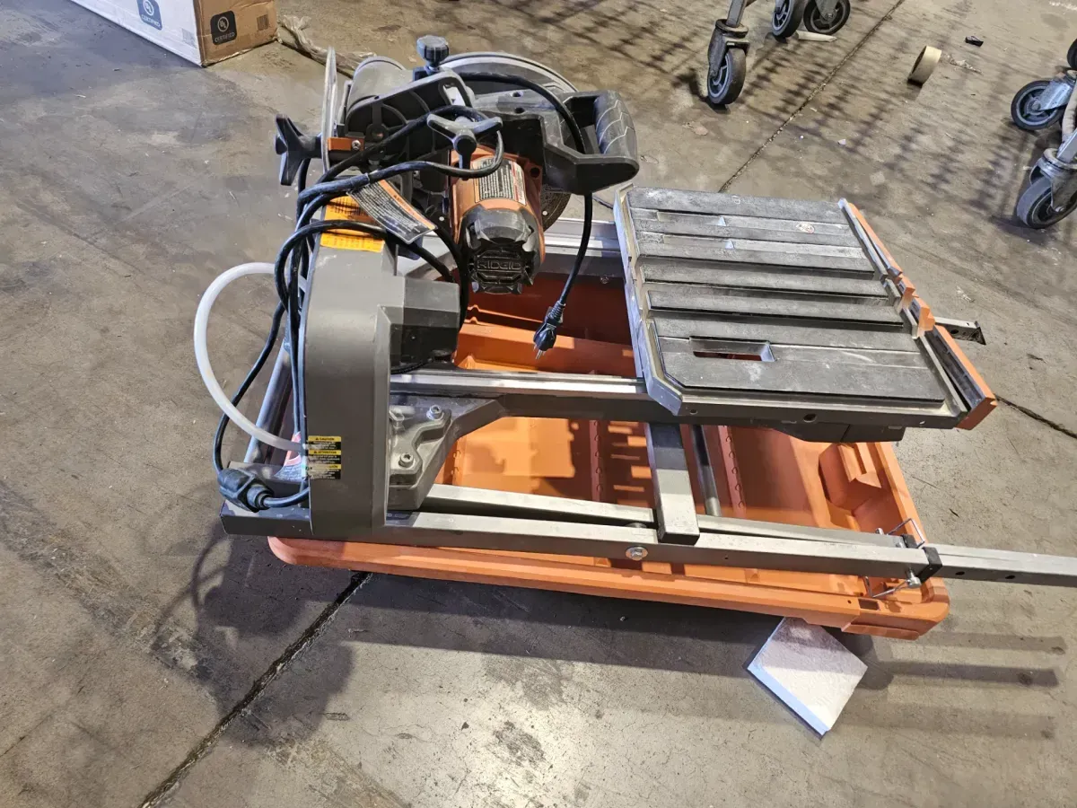 RIDGID Portable Wet Tile Saw - image 1