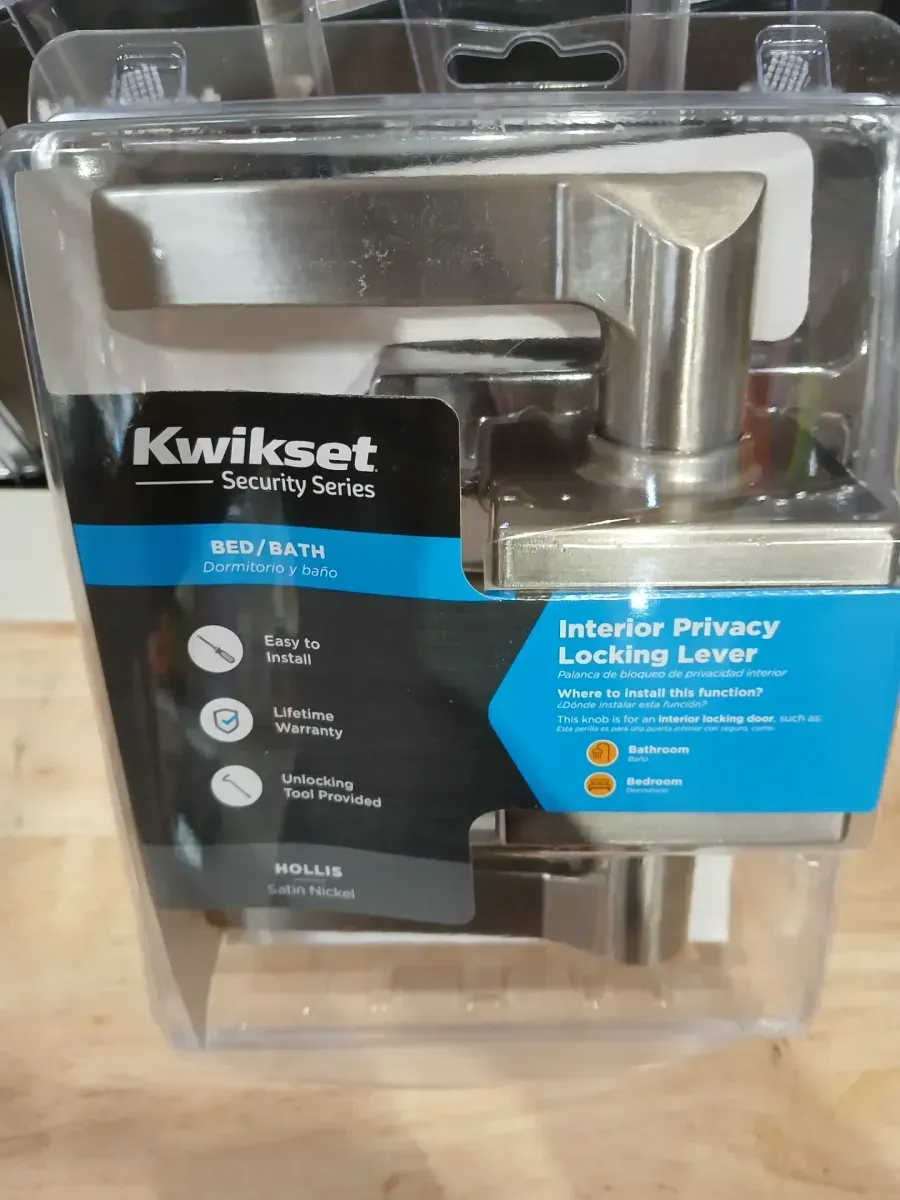 Kwikset Hollis Satin Nickel Bed/Bath Privacy Door Handle - image 3
