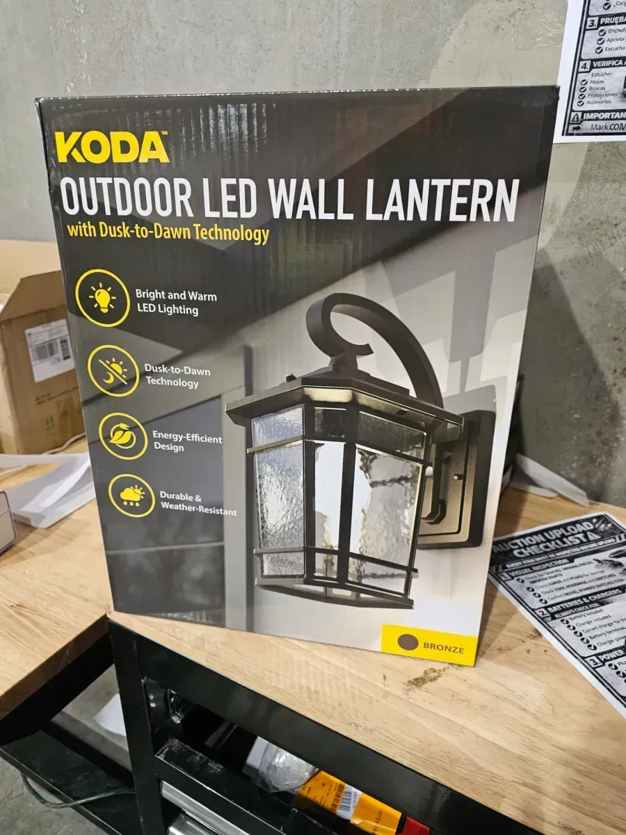 KODA Williams 15.5 in. 1-Light Bronze LED Outdoor Wall Light Coach Sconce with Hammered Glass Dusk to Dawn (Bulb Included) - image 4