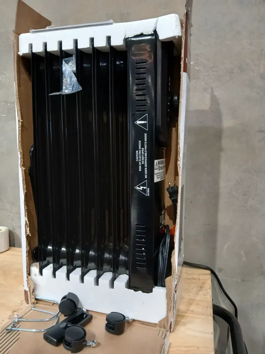 Konwin 1500-Watt Black Indoor Electric Oil-Filled Radiator Convection Radiant Space Heater with Remote Control for Living Space - image 4