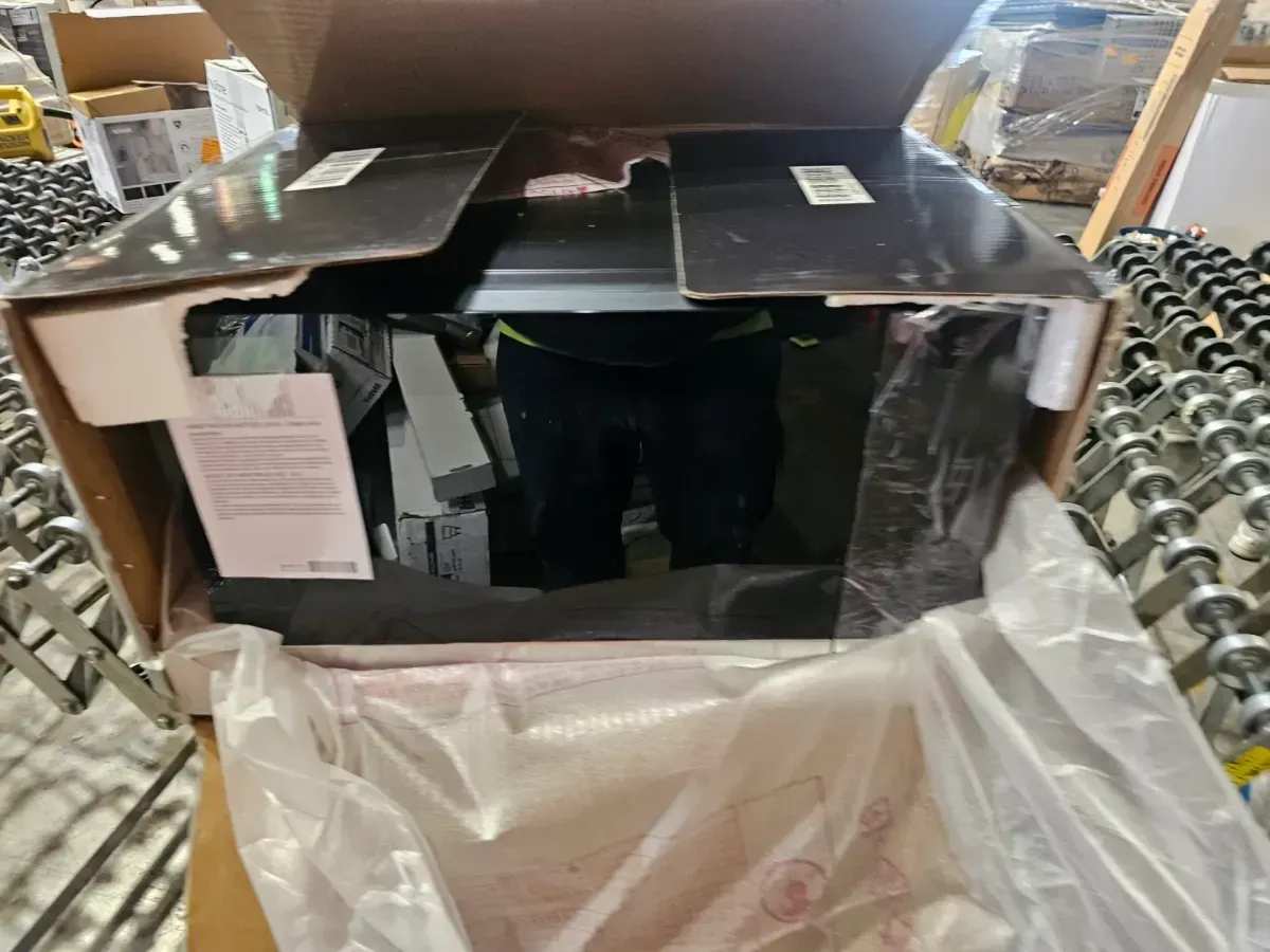 LG NeoChef 1.5 cu. ft. 1100-Watt Countertop Microwave in Stainless Steel with Smart Inverter - image 3