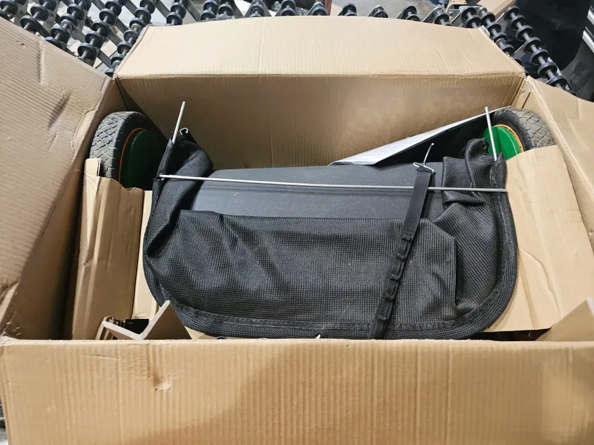 Scotts 20 in. Manual Walk Behind Reel Lawn Mower, Includes Grass Catcher - image 3