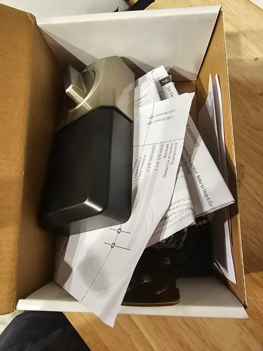 Kwikset Powerbolt 250 10-Button Keypad Satin Nickel Transitional Electronic Deadbolt Door Lock - image 3