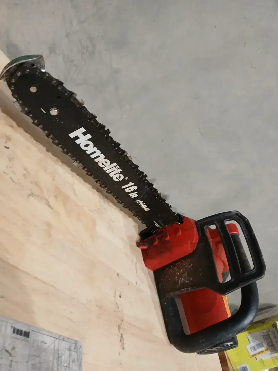 Homelite 16 in. 12 Amp Electric Chainsaw - image 4