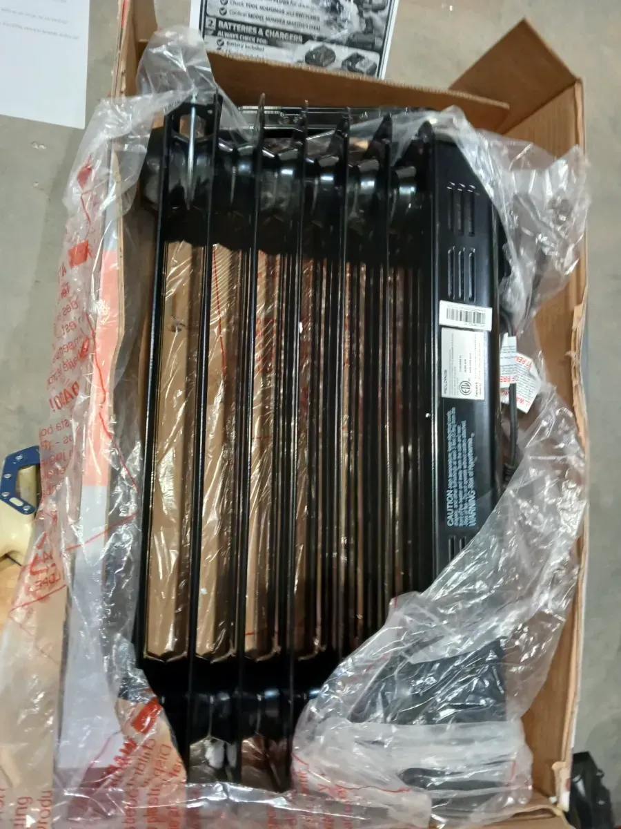 Pelonis 1,500-Watt Oil-Filled Radiant Electric Space Heater with Thermostat - image 3