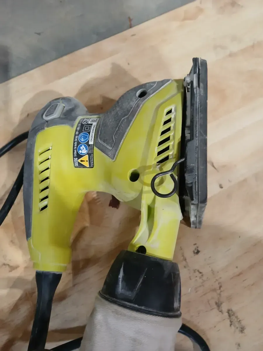 RYOBI 2 Amp Corded 1/4 Sheet Sander - image 3