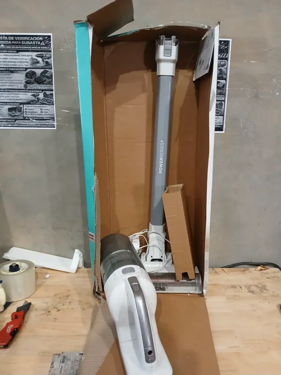 BLACK+DECKER POWERSERIES+ 20-Volt MAX Lithium-Ion Cordless Bagless Stick Vacuum Cleaner - image 3