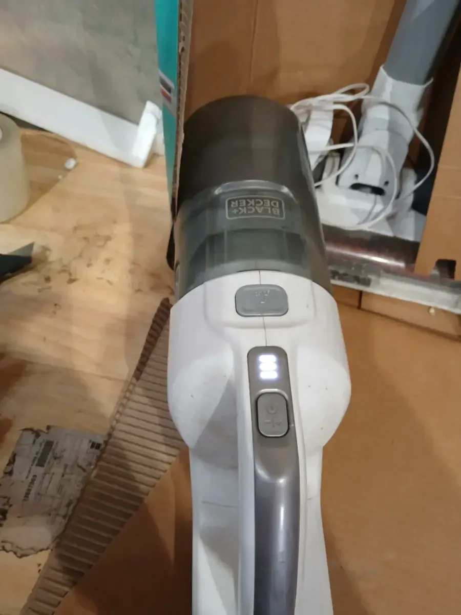 BLACK+DECKER POWERSERIES+ 20-Volt MAX Lithium-Ion Cordless Bagless Stick Vacuum Cleaner - image 6