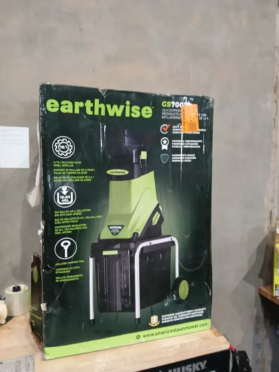 Earthwise 1.25 in. 15 Amp Electric Corded Chipper Shredder - image 2