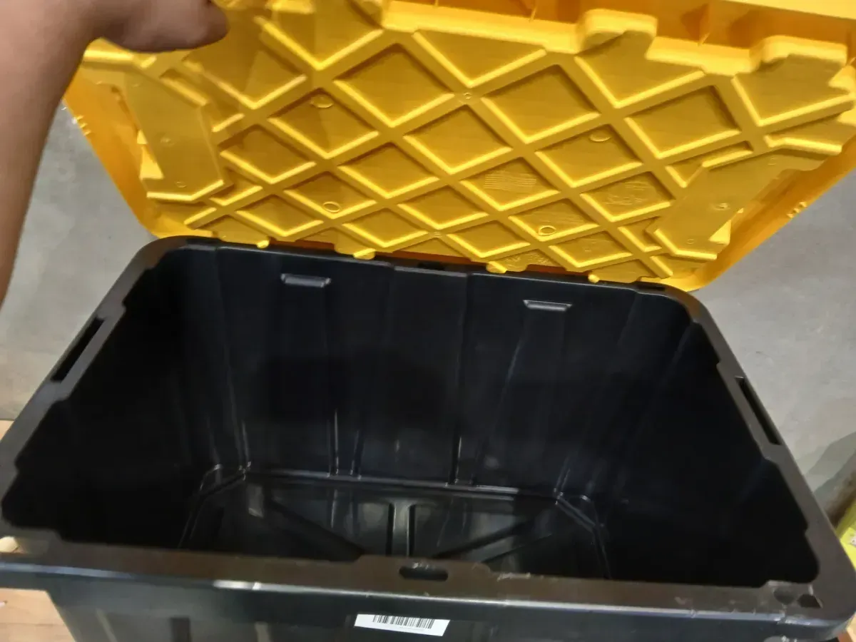 HDX 27 Gal. Tough Storage Tote in Black and Yellow - image 4